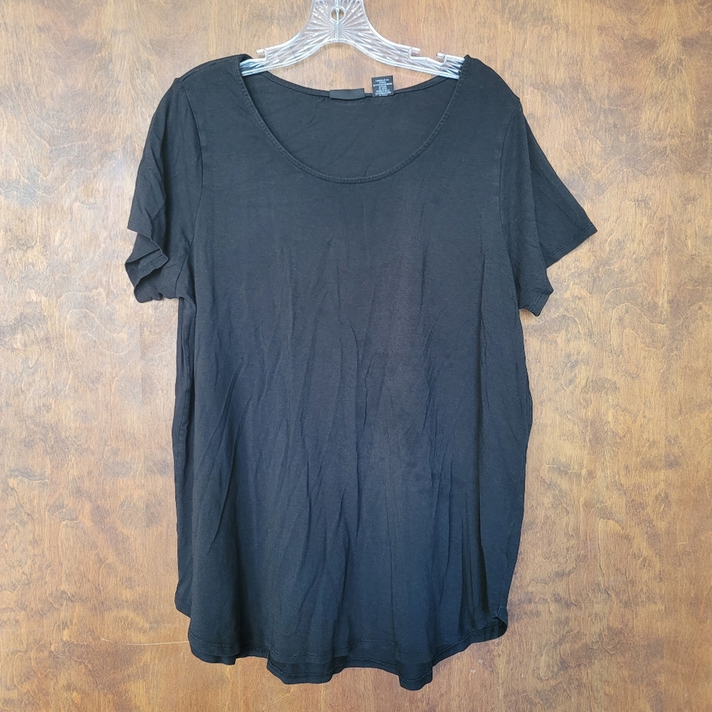 Tahari black scoop neck shirt tail tee shirt black plus 1X